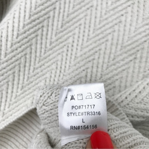 MOD REF Crew Neck Chevron Knit Crop Sweater L - Picture 7 of 8